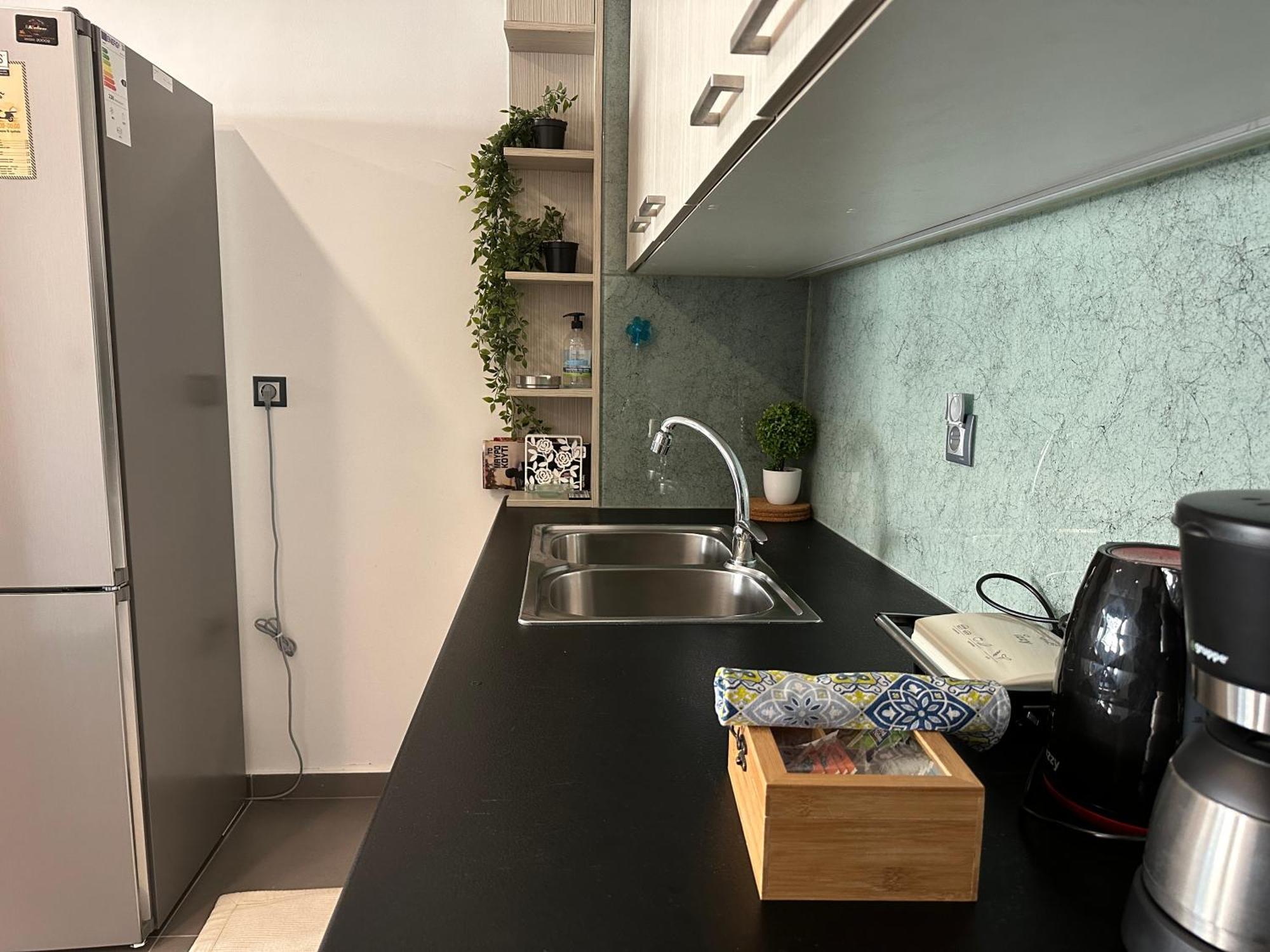 Hitech Appartment Amaliada 外观 照片